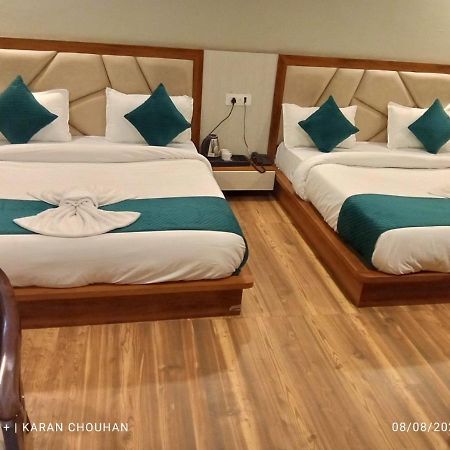 Hotel & Hostel Vimal Ganga Rishīkesh Екстериор снимка