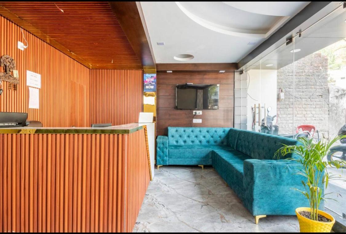 Hotel & Hostel Vimal Ganga Rishīkesh Екстериор снимка